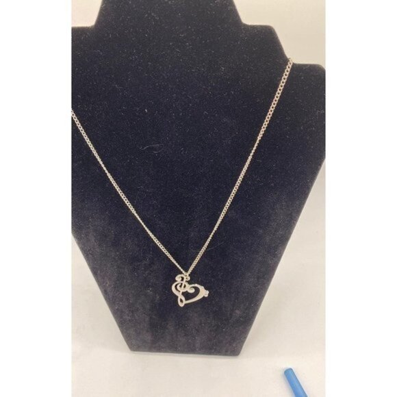 G-Clef and Heart in One Necklace Sliver - Picture 4 of 9